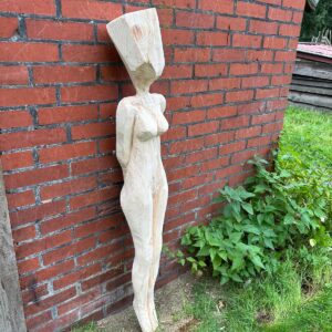 Frauenskulptur